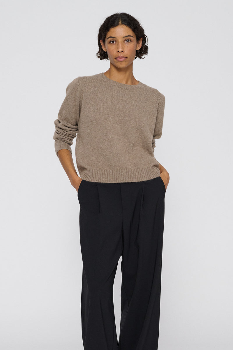 Sweter Classic 02