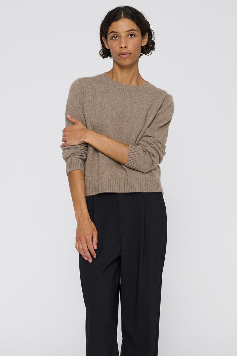 Sweter Classic 02