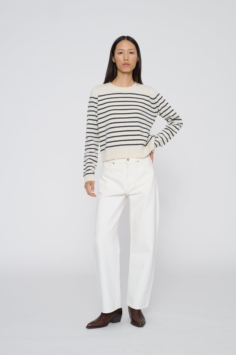 Sweter Classic 02
